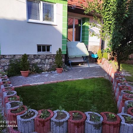 Apartman Lucky 5 Izbovy Rodinny Dom Экстерьер фото