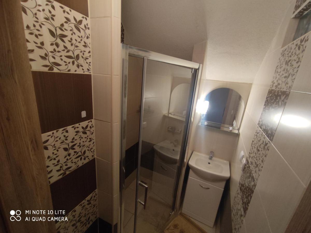 Apartman Lucky 5 Izbovy Rodinny Dom Экстерьер фото
